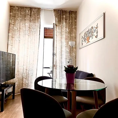 Maison D'or - Via Cecchi Appartamento *